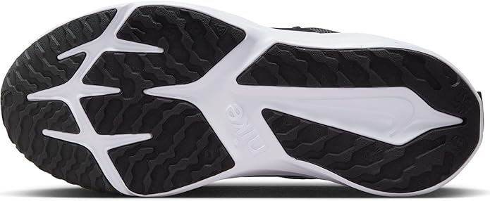 Nike Star Runner Size 5Y / Color Black