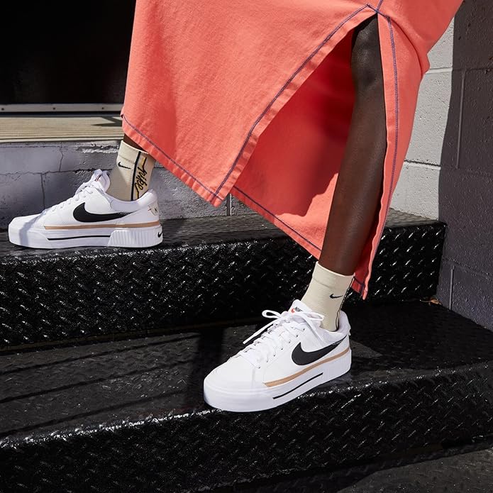 Women’s Nike Court Legacy Lift Size 8 / White / Black / Team Orange