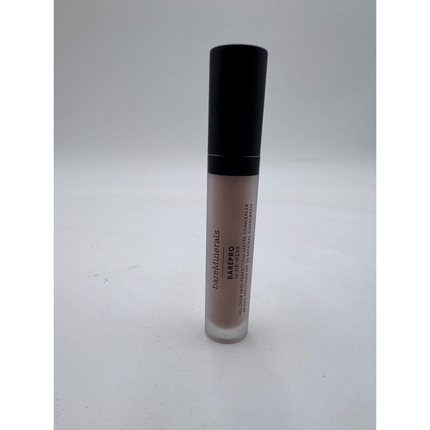 bareMinerals BAREPRO All Over Skin-Perfecting Concealer Medium 300 Cool (7.5 ml)