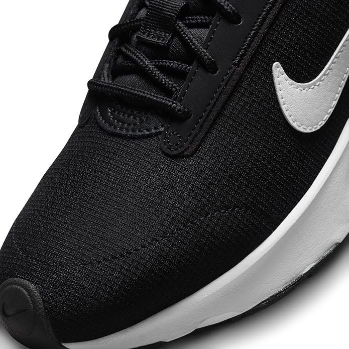 Women’s Nike Air Max INTRLK Lite Size 9.5 / Black / White